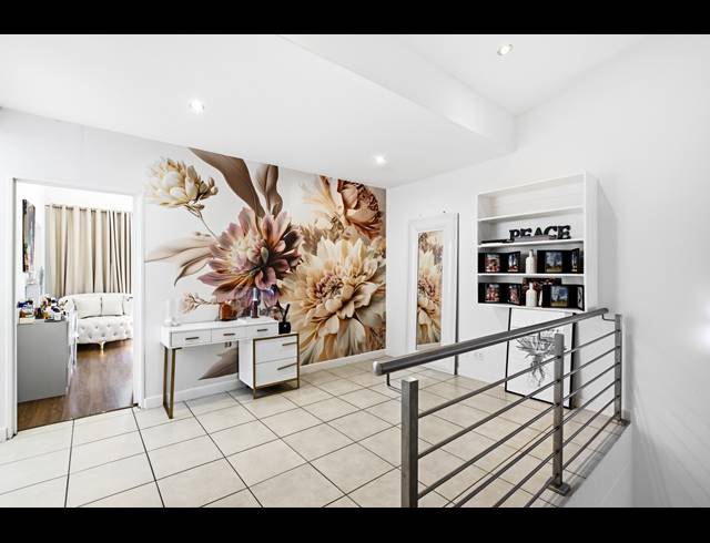 3 BEDROOM TOWNHOUSE FOR SALE IN BRYANSTON